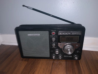 Grundig S350DL  AM/FM ShortWave Field Radio