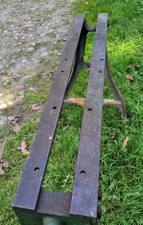Antique Cast Iron Industrial Machinery Stand in Other in Kingston - Image 3