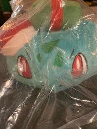 Pokemon plush bulbasaur with presents 7inch sealed 