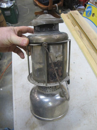 Vintage Coleman Quick-Lite Lantern With Mica Glass