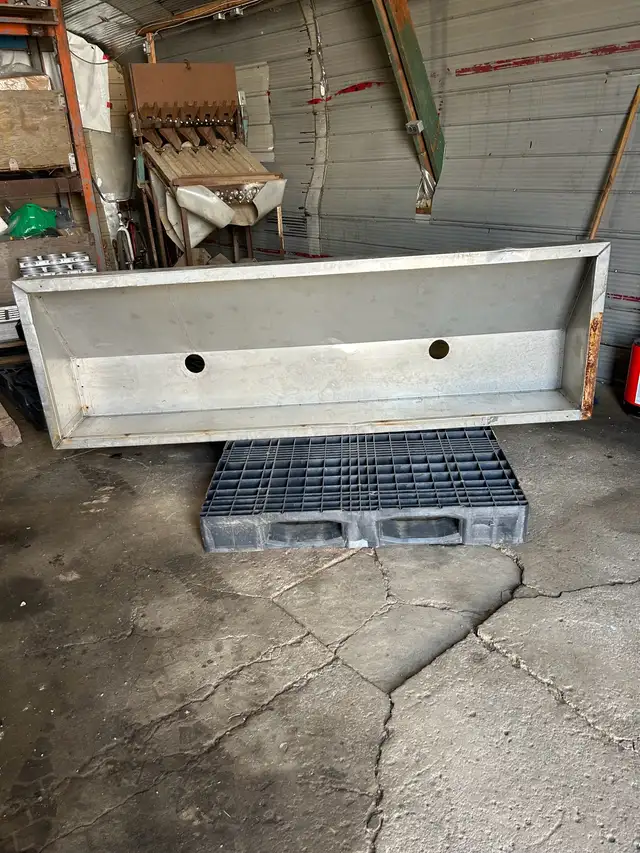 Stainless steel hood for commercial kitchen or outdoor kitchen in Industrial Kitchen Supplies in Norfolk County - Image 3
