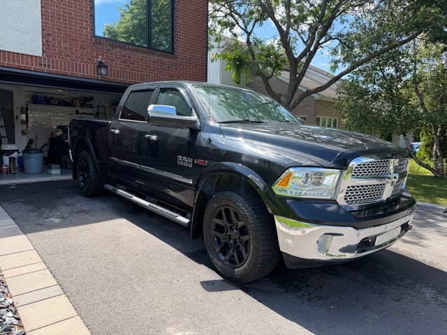 2018 Ram 1500 Laramie — photo 3