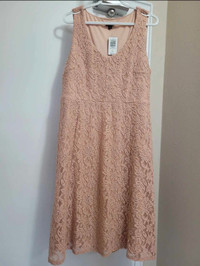 NWT Gorgeous lace Torrid dress size 1