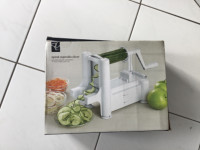 PC spiral vegetable slicer