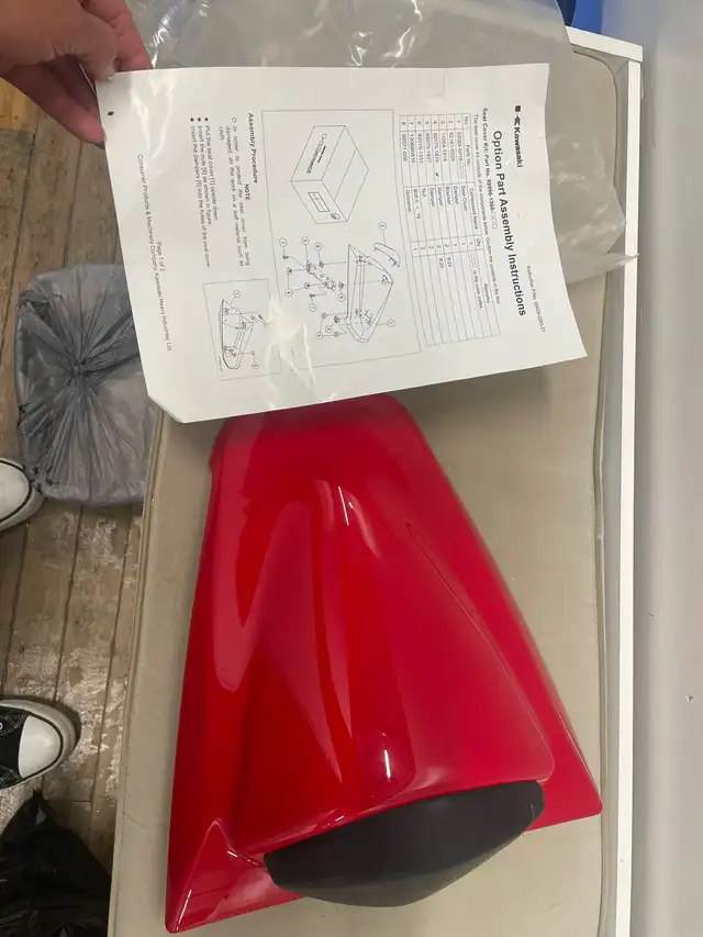 Kawasaki Cover Seat Red OEM in Motorcycle Parts & Accessories in City of Toronto - Image 2