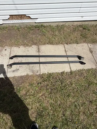 Box rails 5.5 box will Fit 2019 to 2024 GMC and Chevy 1500 tuck the Class door will fit 2016 to 2019...