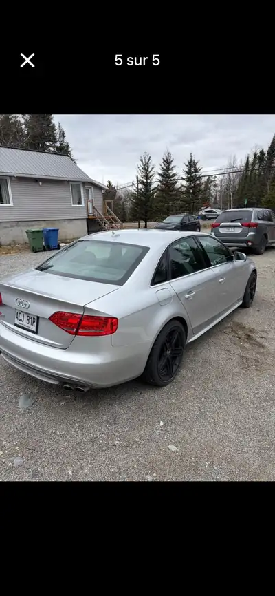 Belle audi s4 2012 avec 193 000km , radio avec bluethoot ,beaucoup de pièces neuves comme,tout la co...