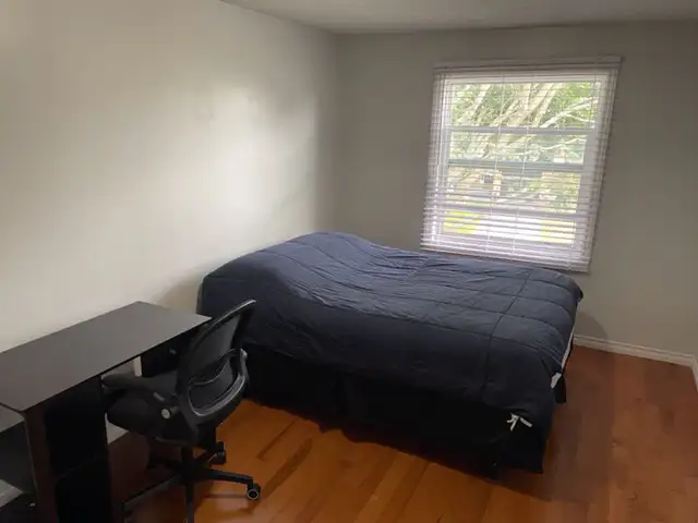 Barrhaven Room for Rent – $700/month (All Utilities Included) in Room Rentals & Roommates in Ottawa - Image 4