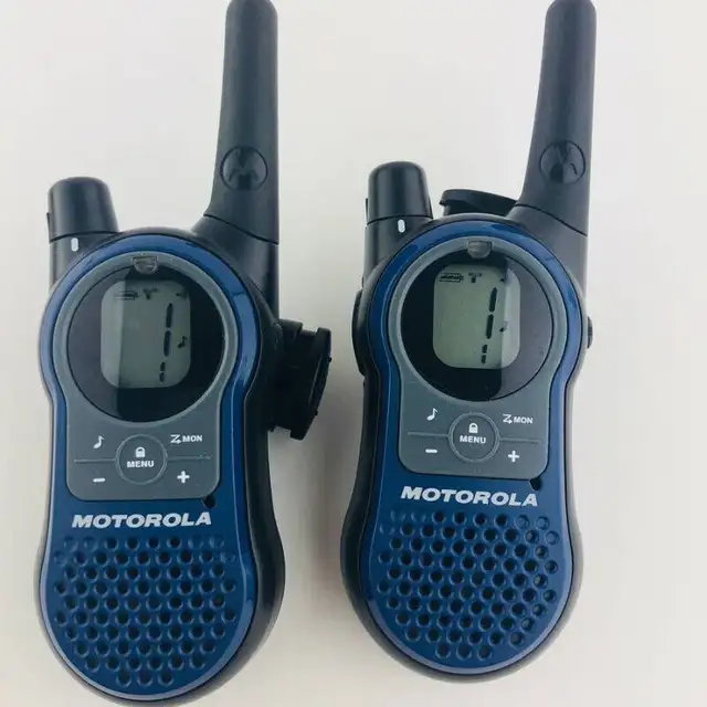 Motorola SX620R 2-Way FRS-GMRS Radio - Pair in General Electronics in Mississauga / Peel Region - Image 2