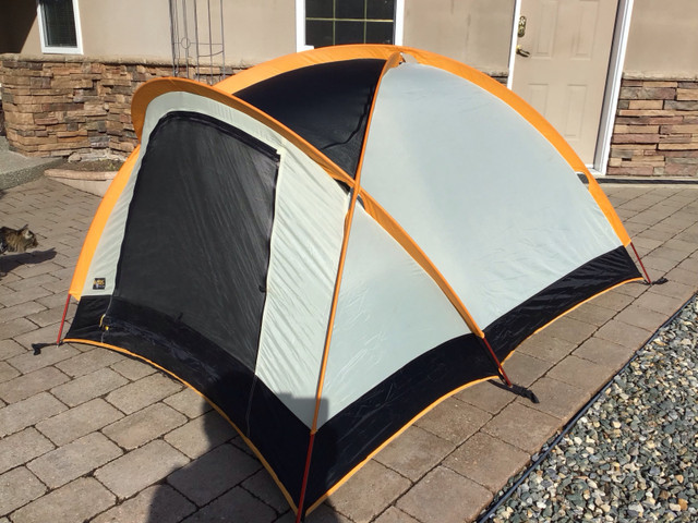 WALRUS Terrmoto 3.0 tent in Other in Kamloops