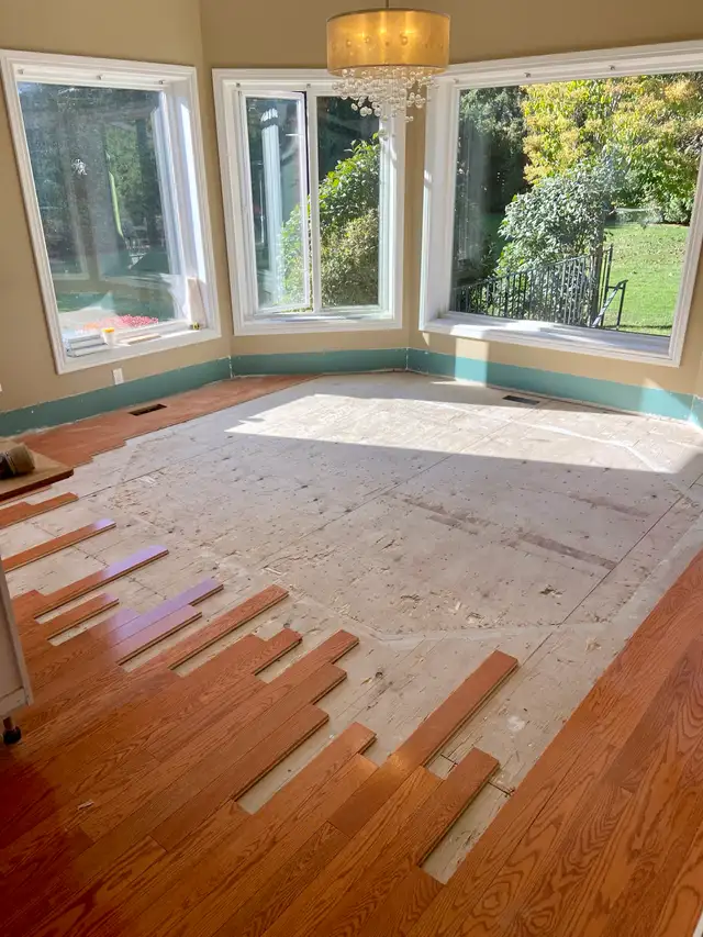 Flooring Repairs & Small Installations576046363890176001