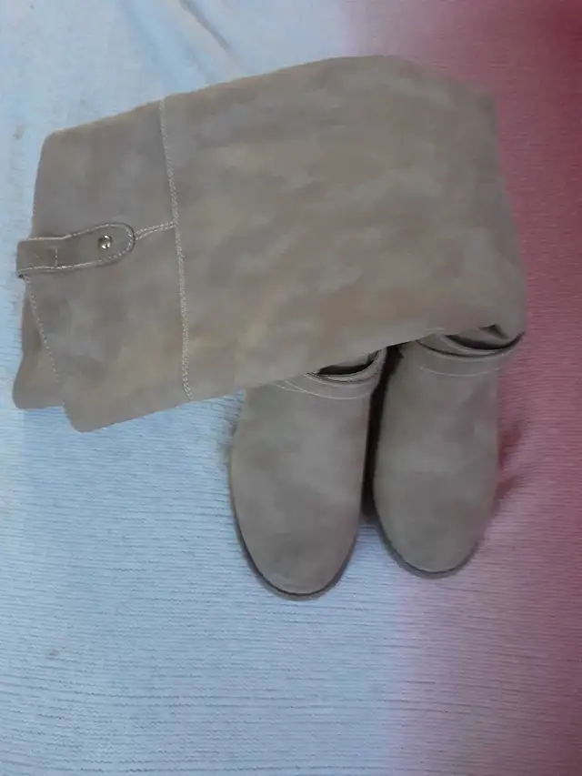 woman's Alberto fashion boots in Women's - Shoes in Grande Prairie - Image 2