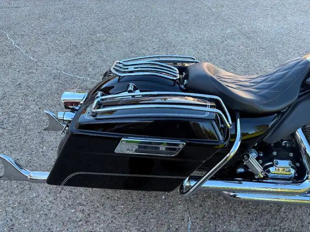 2009 Harley Davidson in Touring in Lethbridge - Image 6