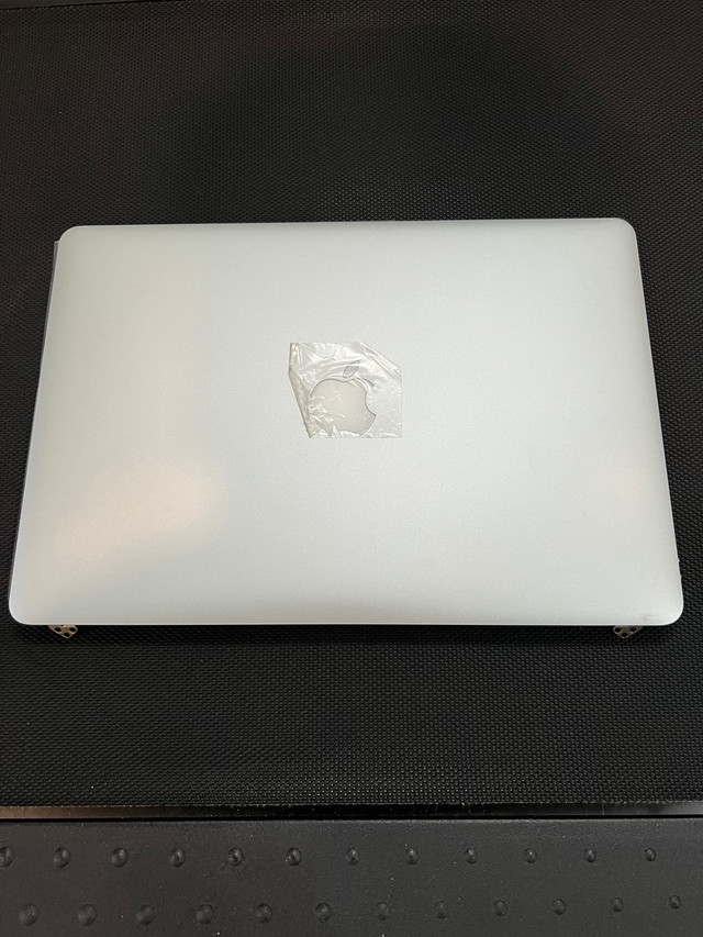 Original MacBook Air/Pro Parts in Laptops in Guelph