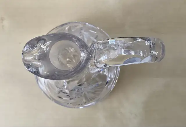Vintage Heavy Cut Crystal Pinwheel Whiskey Wine Decanter in Kitchen & Dining Wares in West Island - Image 7