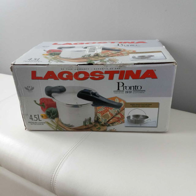 Lagostina 4.5L Pressure Cooker 18/10 Stainless Steel in Microwaves & Cookers in City of Toronto