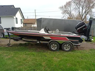 20 foot bass boat, Mercury 250 Pro XS with rebuilt powerhead, stainless prop, transom saver, hot foo...