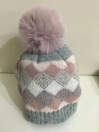 Girls winter hat, VERY CUTE, hot paws, View more