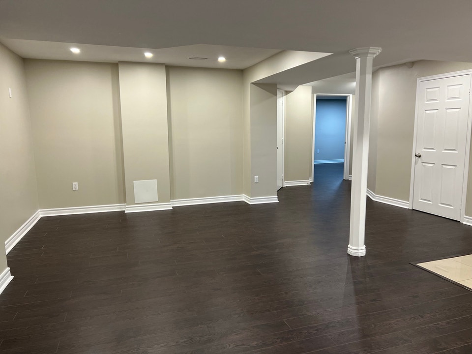 2 Bedroom 2 Bathroom 4