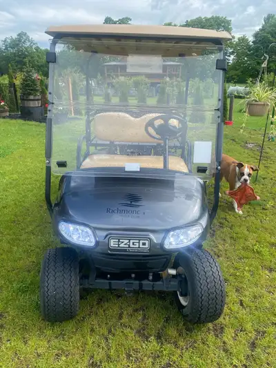 2018 EZGO TXT 4Stroke Gas Golf Cart