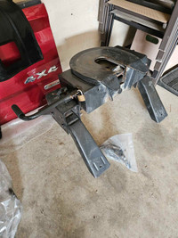 Pro Series Fifth Wheel Hitch 