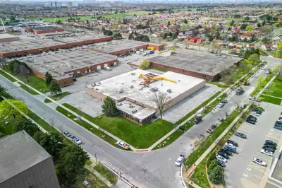Freestanding Industrial Building On 1.87 Acres. Corner Lot With High Exposure in North Scarborough....