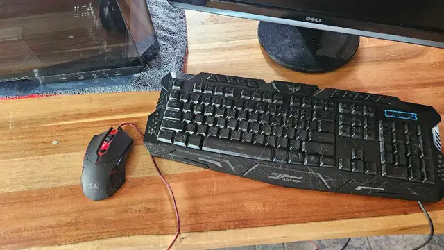 set up gaming mid end pc in Desktop Computers in West Island - Image 3
