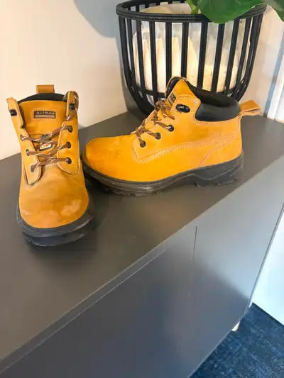 Womens work boots, View more