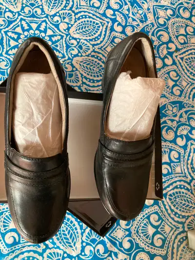 Brand new women’s shoes, View more