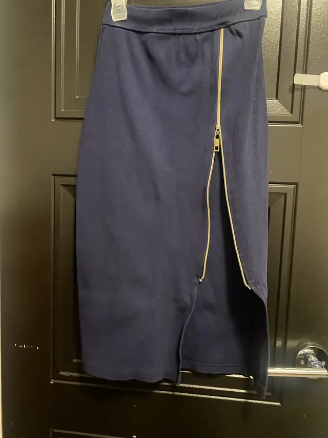 S & S Skirt - XL in Women's - Bottoms in Mississauga / Peel Region - Image 6