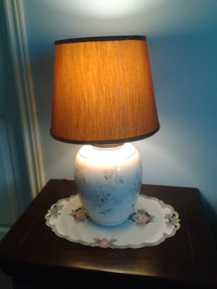 Table Lamp, Height 21", Like New, Excellent Condition