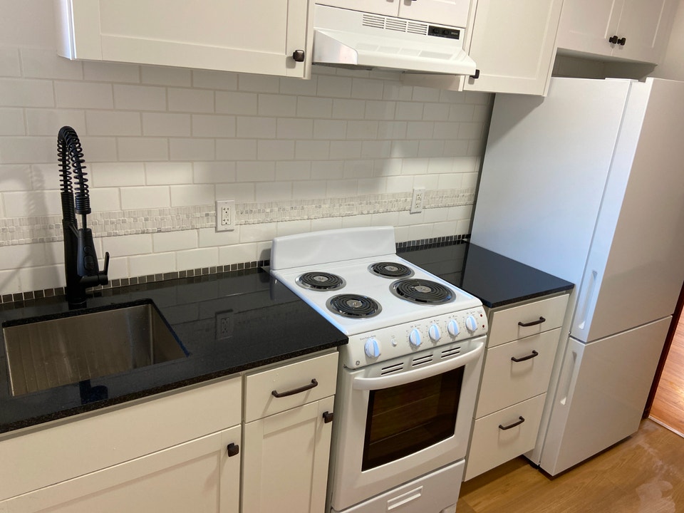 Large 1 Bedroom – Jane Subway – Utilities Included – $1,950 5