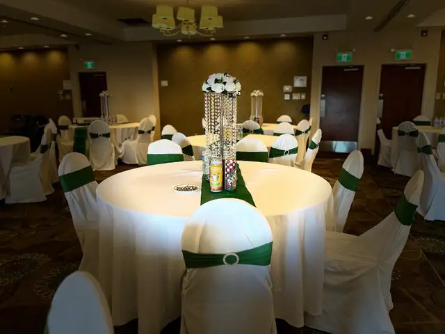 Wedding lot rentals in Outdoor Décor in Calgary - Image 10