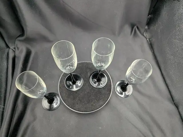 Luminarc Domino Black Stemmed Champagne Flutes Set of 4 in Kitchen & Dining Wares in Calgary - Image 8