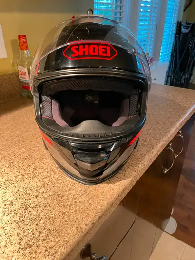 Casque de Moto Shoei GT-Air II … Toujours bien entretenu utilisé par une personne non fumeur … Utili...