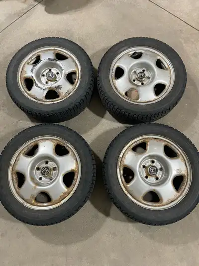 Rims bolt pattern 5x114.3mm, winter tires Firestone Winterforce 215/55r17
