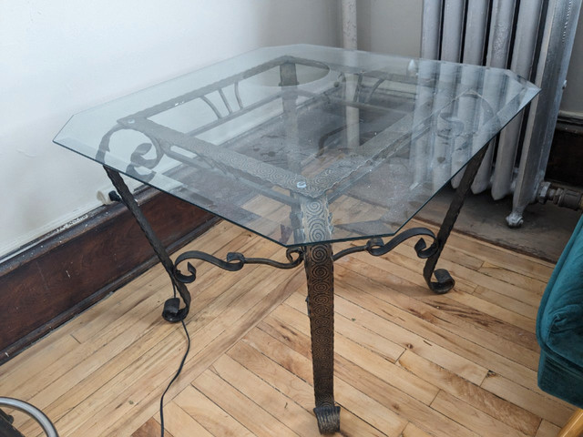 Glass Table Set in Coffee Tables in Winnipeg - Image 3