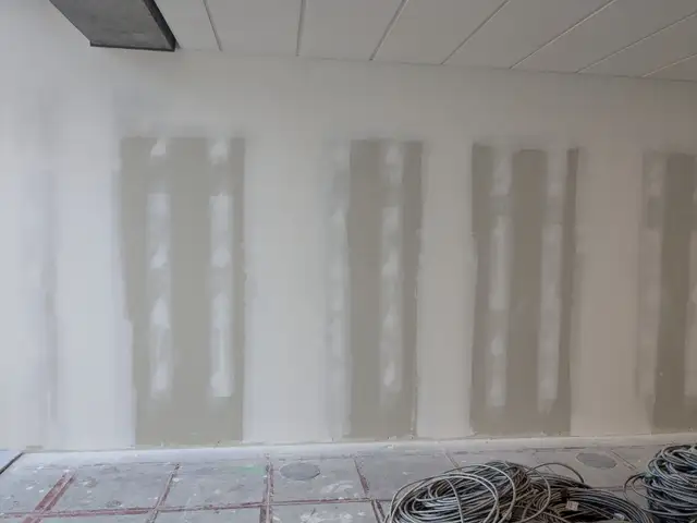Taper/ Drywall Finisher in Drywall & Stucco Removal in Oakville / Halton Region - Image 5