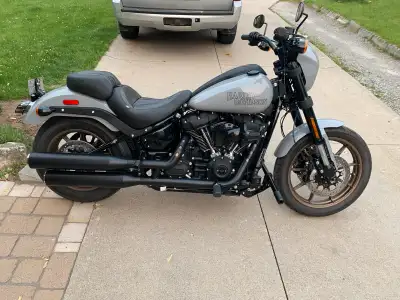 2024 low rider S bought from Mississauga HD in November and stored there over winter. 2000 kms. Basi...