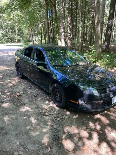 Car is not road worthy Runs and drives be good for demolition derby, it’s all wheel drive