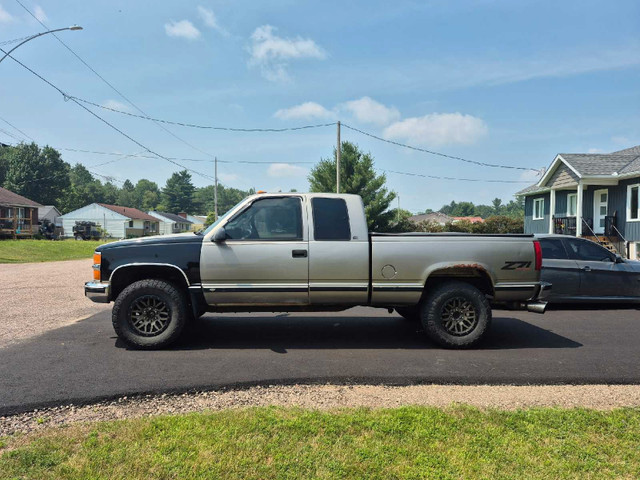 Chevy Truck in Cars & Trucks in Petawawa - Image 3