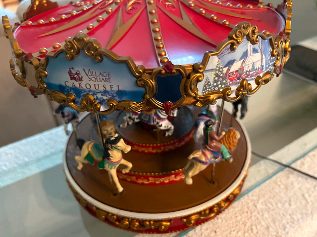 Rare Mr Christmas Village Square Carousel Lighted, Musical in Holiday, Event & Seasonal in Edmonton
