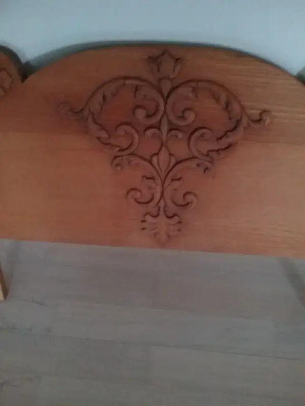 Tête de buffet antique Type 'Side Board'  ♤♤ in Hutches & Display Cabinets in Québec City - Image 3