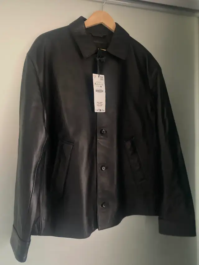 Zara real leather jacket in Men's in City of Toronto - Image 4