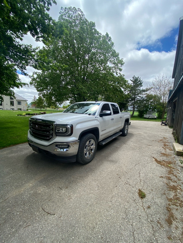 2018 GMC Sierra 1500 4WD Crew Cab SLT in Cars & Trucks in Grand Bend - Image 2