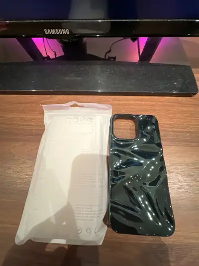 $10 for 1, take both for $15. Hyper realistic wavy case iPhone 14 Pro Max. Dark green (right) and li...