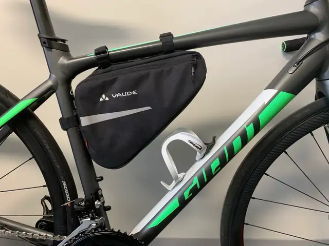 Giant bicycle406210384547686402