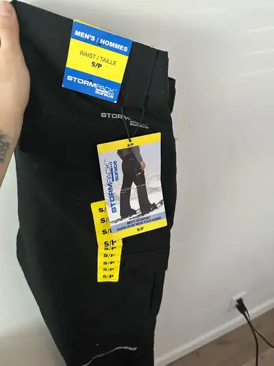 Men’s sz small snow pants, View more