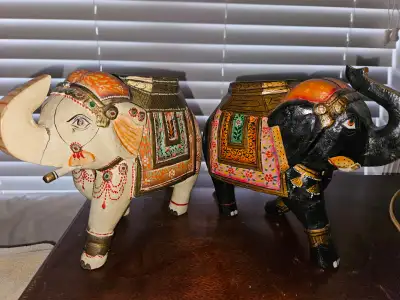 SELLING LOVELY THINGS! Text me!, View more