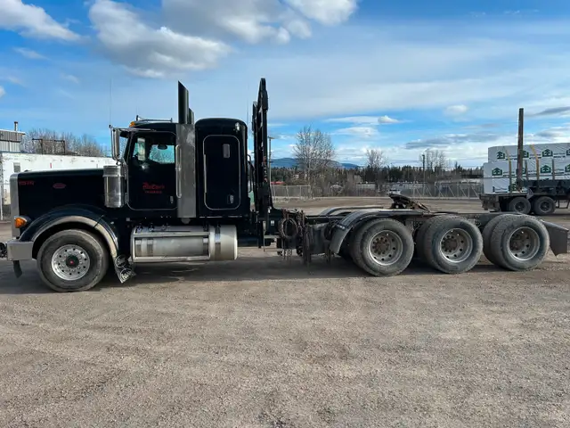 2020 367 Peterbilt  in Heavy Trucks in Houston - Image 4